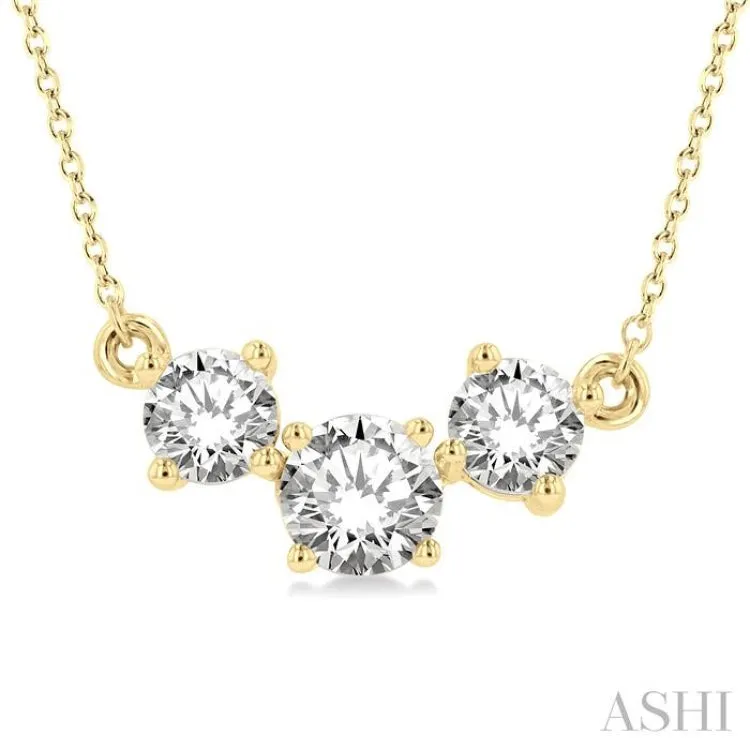 1 1/2 Ctw Three Stone Round Cut Diamond Necklace in 14K Yellow Gold