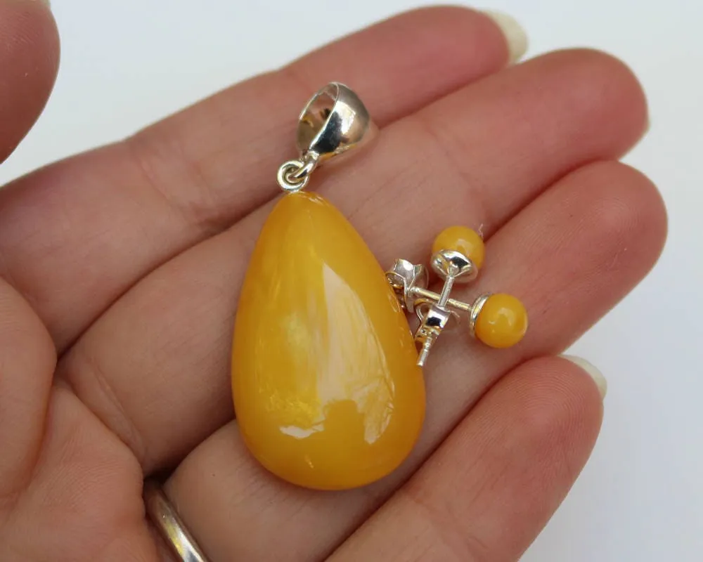 Baltic Amber Jewelry Set Antique Butterscotch Yolk Drop Pendant and Stud Earrings 4.7 gram 925 Silver