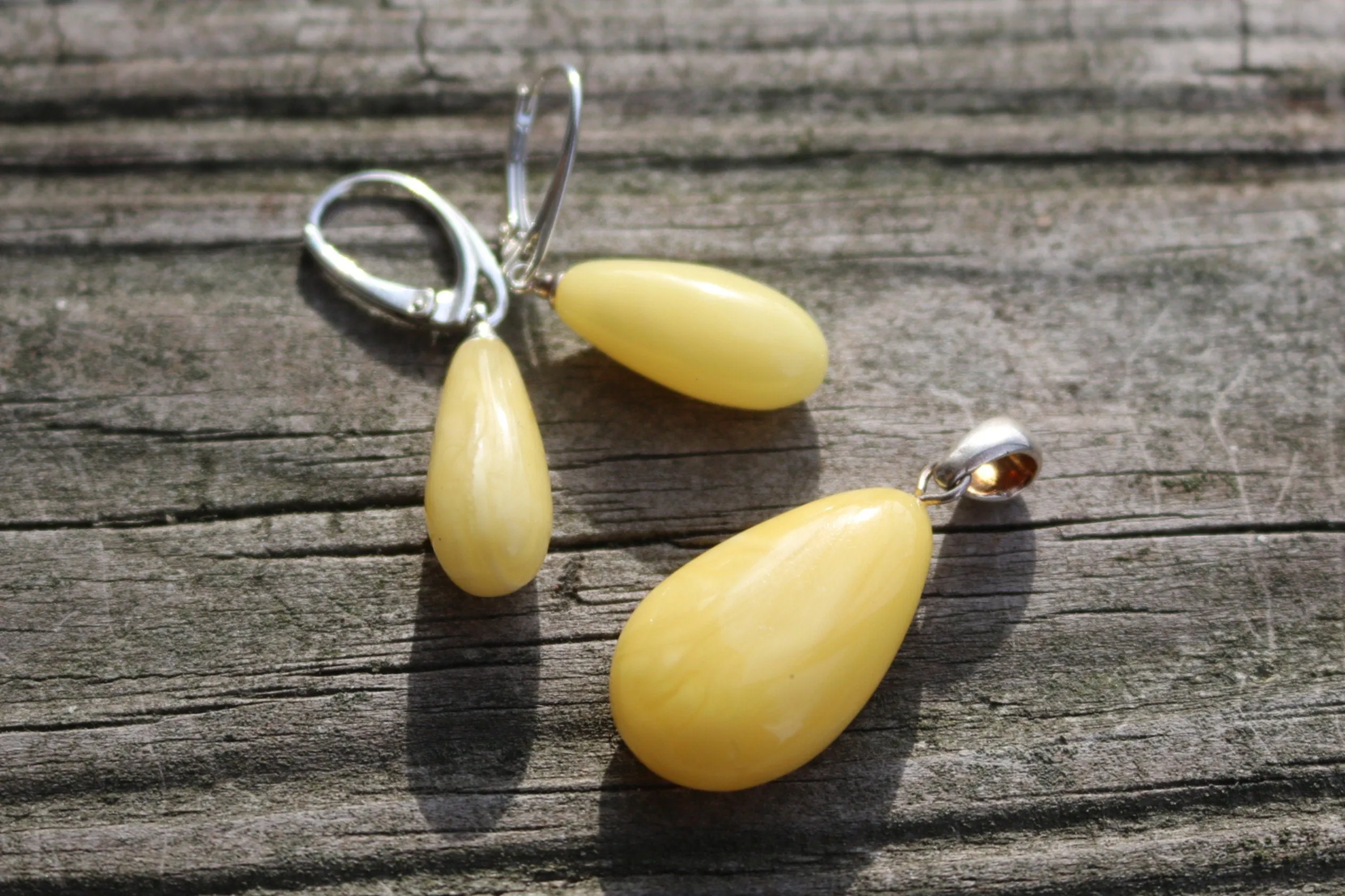 Baltic Amber Jewelry Set Butterscotch Drop Earrings and Pendant Natural Untreated 5.6 gram 925 Silver