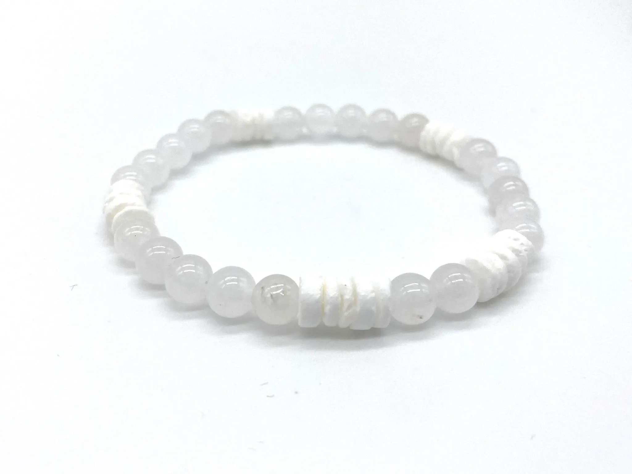 Clear Jade with Natural Shell Beaded Crystal Bracelet