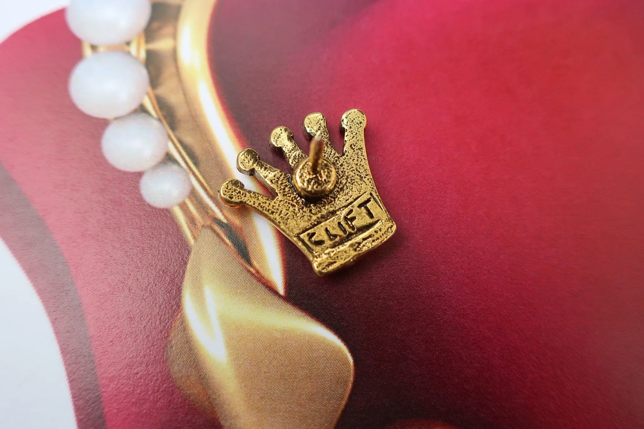 Crown Gold Lapel Pin