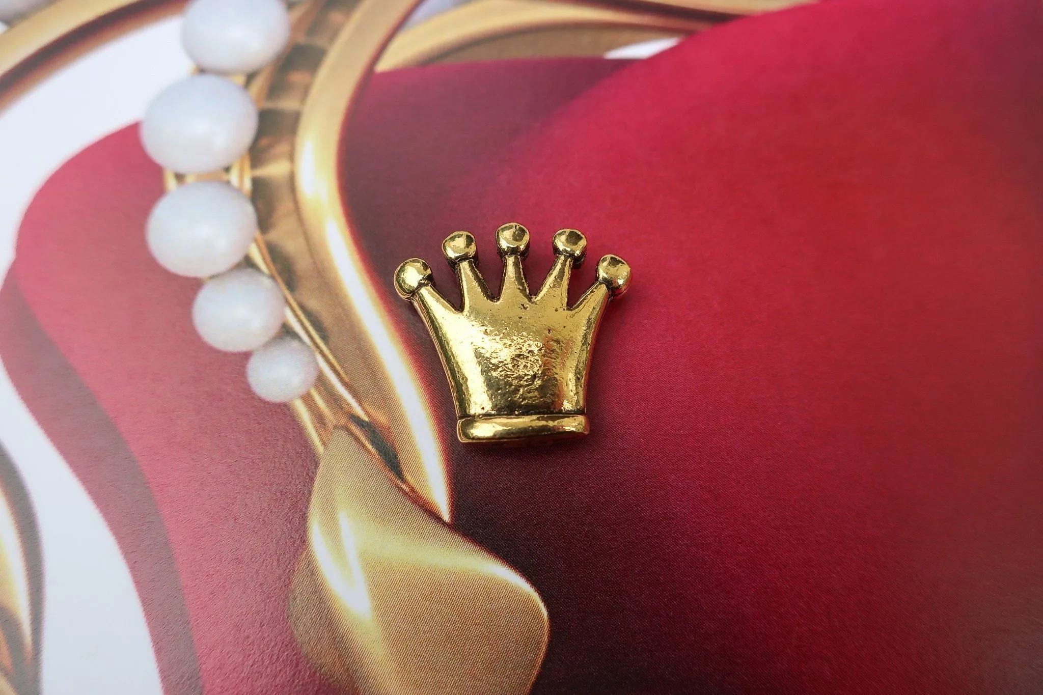 Crown Gold Lapel Pin