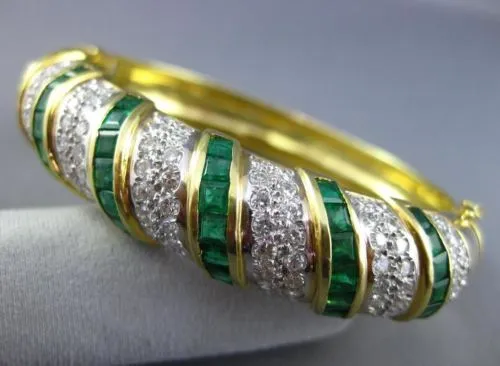 ESTATE WIDE 12.52CT DIAMOND & AAA EMERALD 18KT TWO TONE GOLD MULTI ROW BANGLE