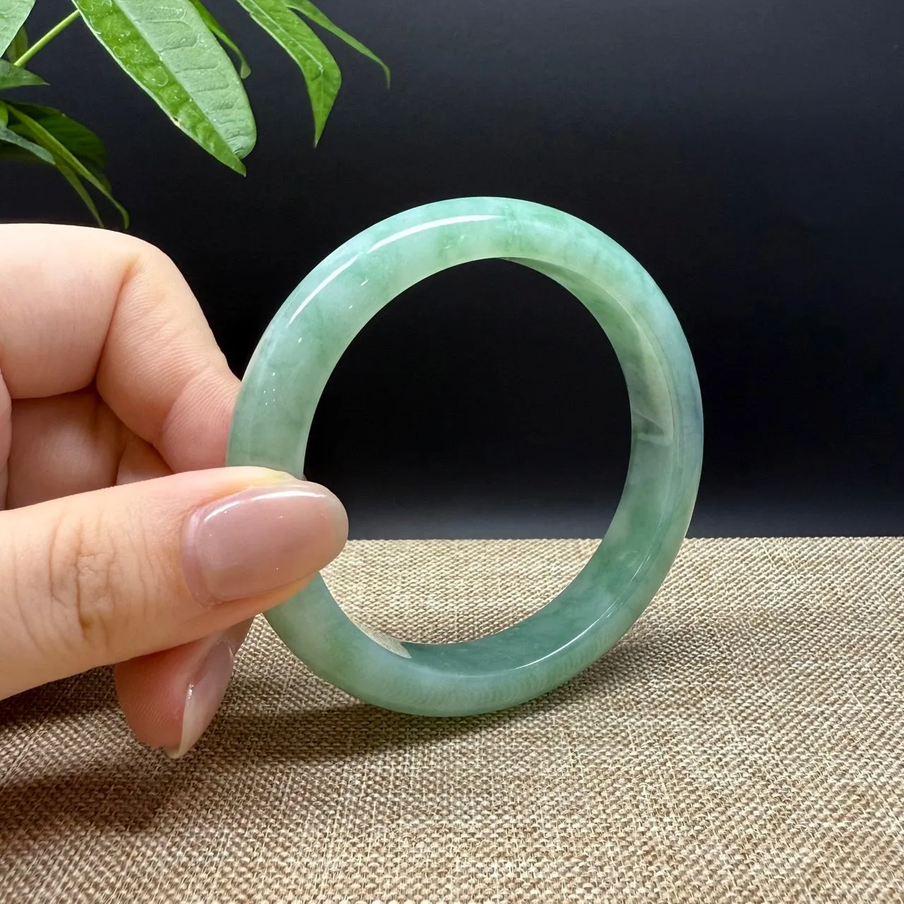 Genuine Burmese Green Jade Jadeite Bangle Bracelet ( 57.1mm )