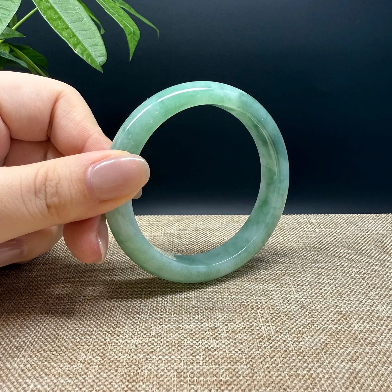 Genuine Burmese Green Jade Jadeite Bangle Bracelet ( 57.1mm )