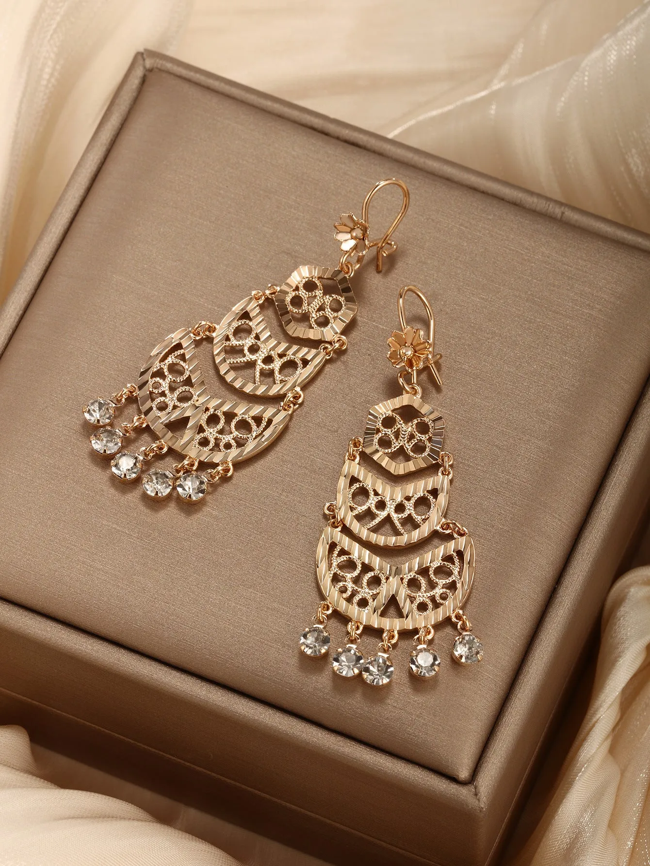 Jewelry Retro Arabian Tassel Metal Earrings Alloy Gold Plated Women's Wedding Party Temperament Earrings for Women