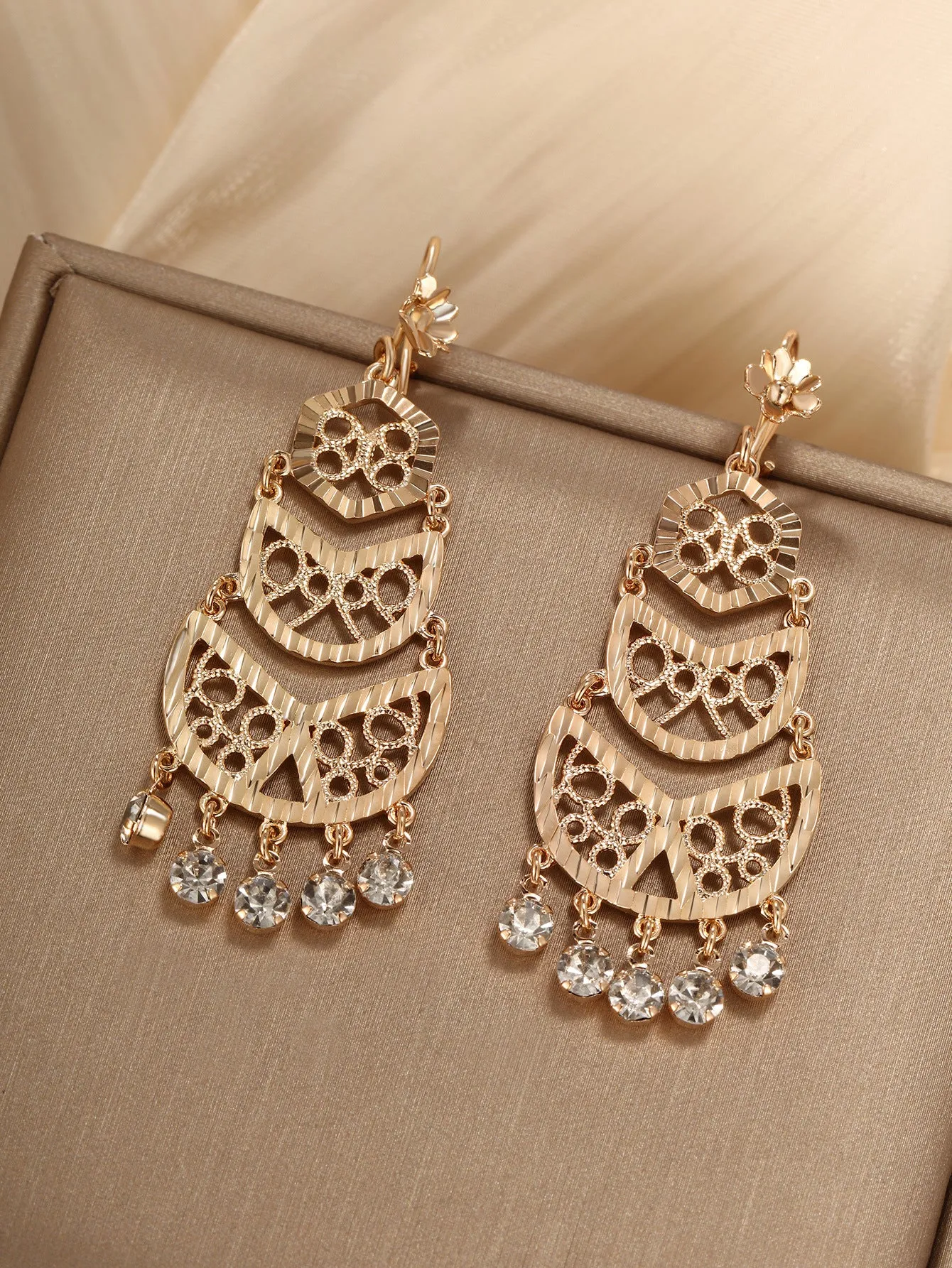 Jewelry Retro Arabian Tassel Metal Earrings Alloy Gold Plated Women's Wedding Party Temperament Earrings for Women