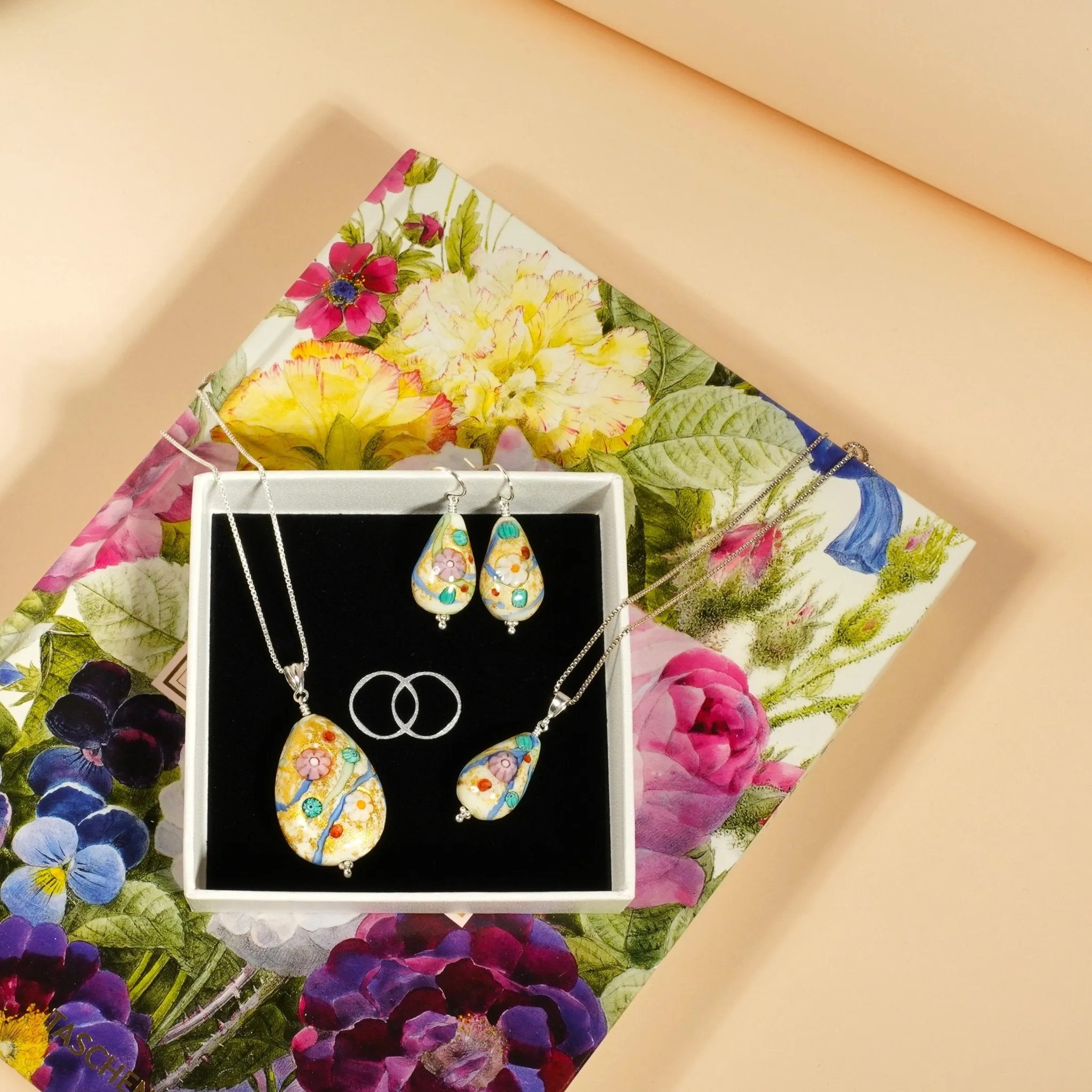 Love in Bloom Vase Pendant