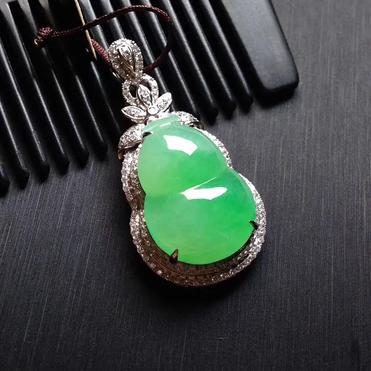 Natural Jade Pendant Jadeite Gold Pendant PT401