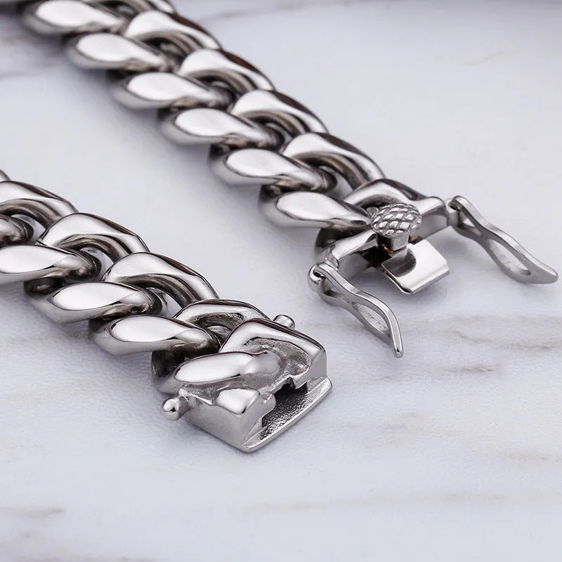 Stylish Titanium Steel Men's Bracelet - Trendy Stainless Steel Accessory for Everyday Wear